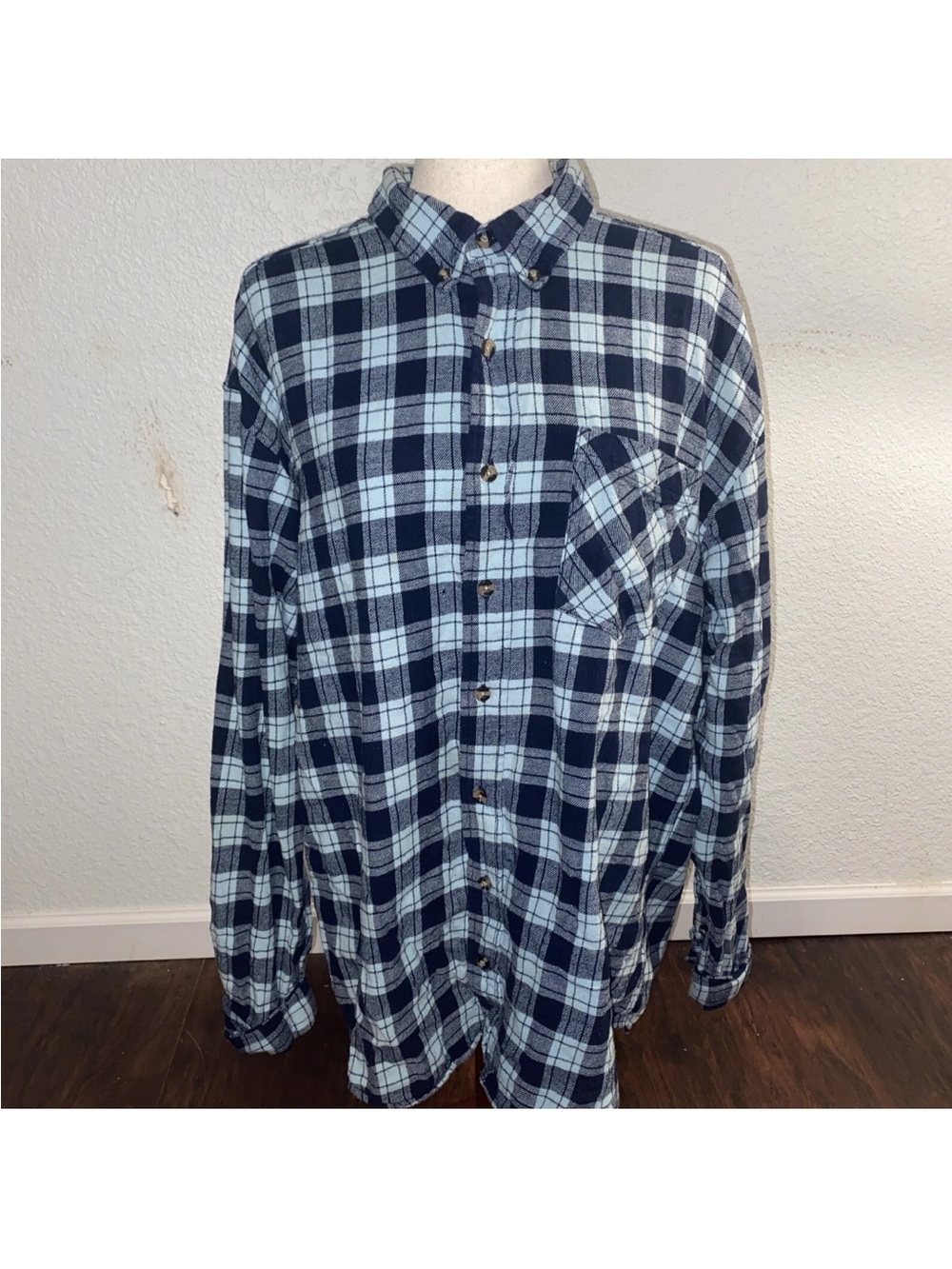 Men's Casual Navy & Light Blue Plaid Button-Down Shirt